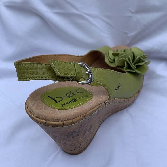 B.O.C. Green Leather Peep Toe Slingback Sandal - Picture 11 of 11
